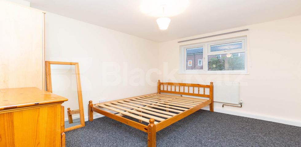 			4 Bedroom, 1 bath, 1 reception Apartment			 Parnell Road , Bow E3